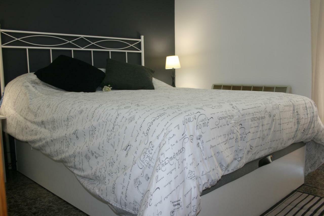Apartamento Ésera Dos Catedrales Villanova Exterior foto