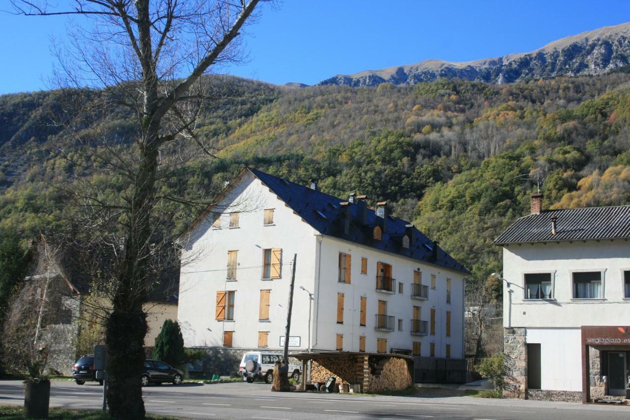 Apartamento Ésera Dos Catedrales Villanova Exterior foto